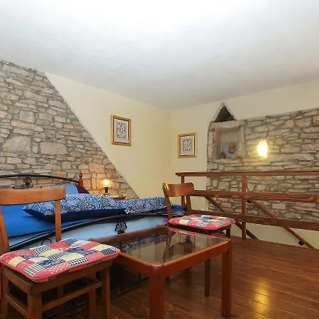 Σπίτι διακοπών House 705 Peroj