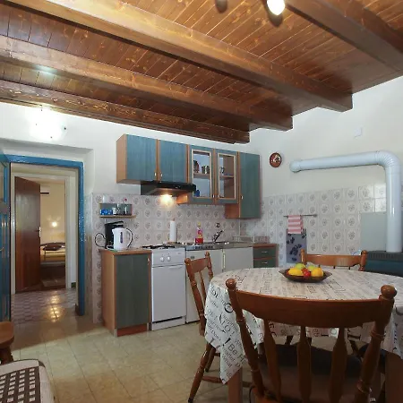 Vakantiehuis House 705 Peroj