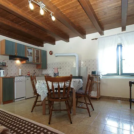 Vakantiehuis House 705 Peroj