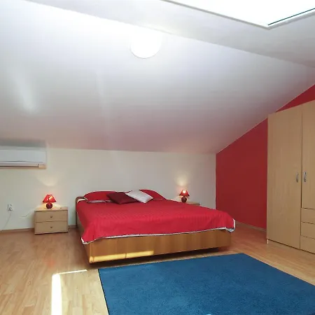 House 705 Vakantiehuis *